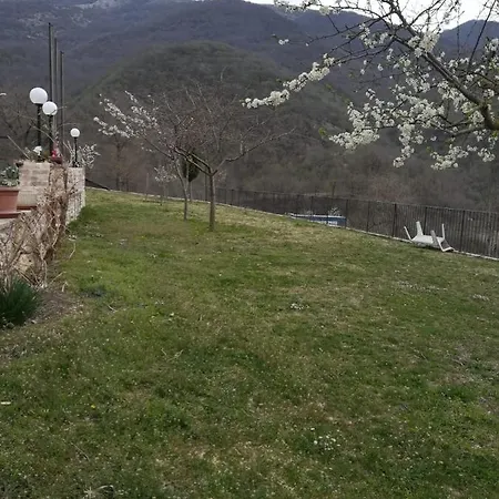 Le Cascine Alloggio per agriturismo *